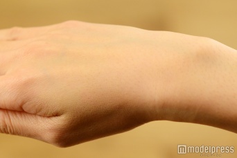 軽い付け心地で重ねても気にならない「プレステージ ホワイト コレクション ル プロテクターBB SPF50＋／PA＋＋＋」