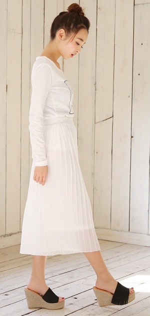 ふんわりシフォン素材・プリーツガウチョパンツ「Luz Llena」3,470円(税込)/画像提供:Luz Llena