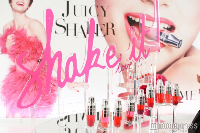 シェイクして使う新感覚リップ『LANCÔME（ランコム）』のカクテルリップに夢中（C）モデルプレス
