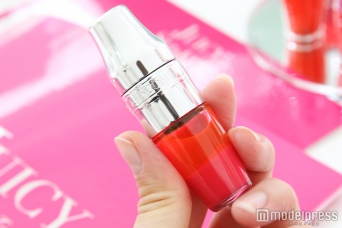 オイルとピグメントの2層式（C）モデルプレス