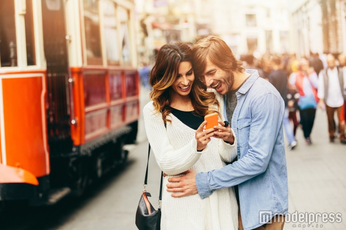 甘えてくる女性に弱いのが男心（Photo by Todor Tsvetkov／gettyimages）