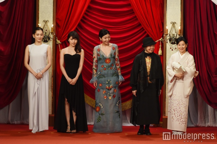 左から：綾瀬はるか、有村架純、安藤サクラ、樹木希林、吉永小百合（C）モデルプレス