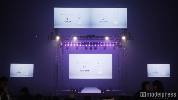 遺伝子検査に基づく“オーダーメイド化粧水”とは 「関コレ」モデルも注目の新発想スキンケアが話題