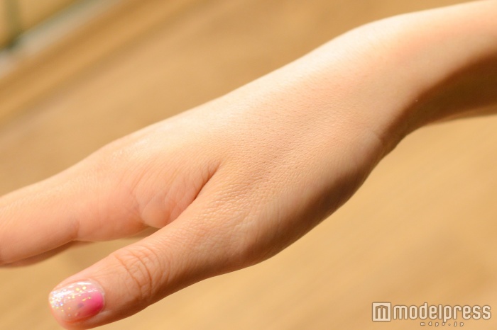 ナチュラルな仕上がりなのにカバー力も（C）モデルプレス