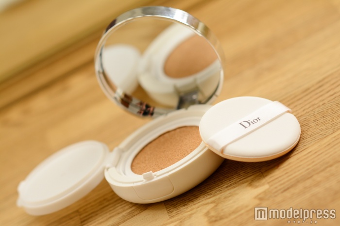 上質肌が簡単に実現する「スノー ブルーム パーフェクト クッション SPF50／PA＋＋＋」（C）モデルプレス