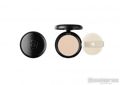 「フェイスファイナル 全2色（￥3,780／税込）」