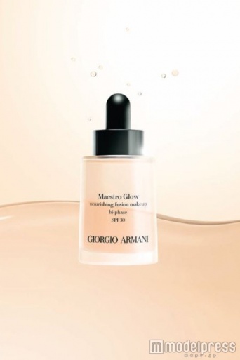 「マエストロ グロー ファンデーション（SPF30）」全7色（0のみ限定色）／各7，200円（税別）／画像提供：ジョルジオ アルマーニ ビューティ