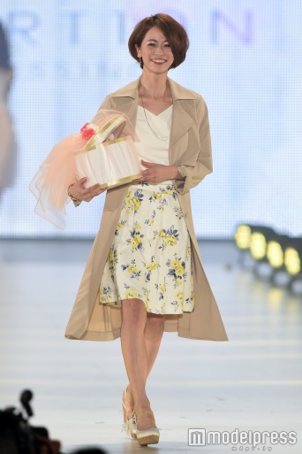 坂田梨香子「関西コレクション2016 S/S」より(C)モデルプレス