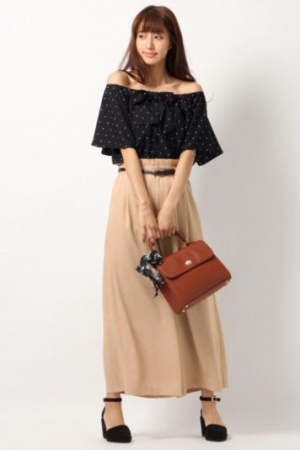 ベルトツキジョーゼットワイドパンツ「Heather」6,372円（税込）／画像提供：[.st]