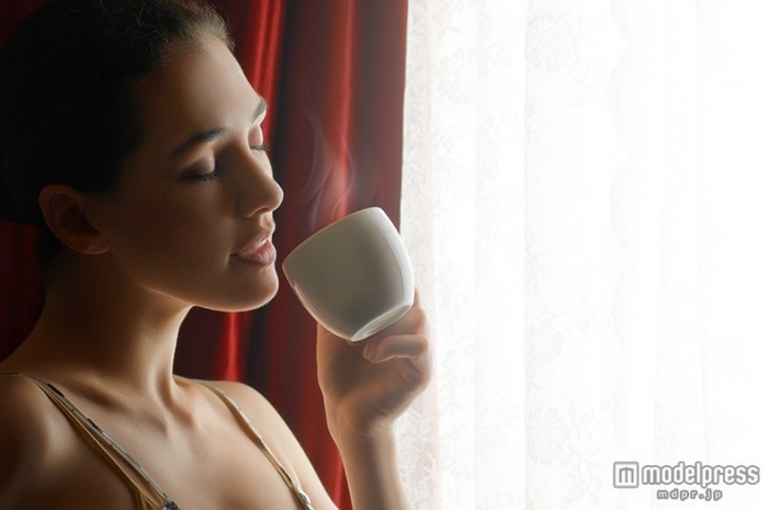 ほっそり美女が飲んでいるお茶4選（Photo by Choreograph）