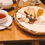 12747566_1697372513880089_1800078167_a