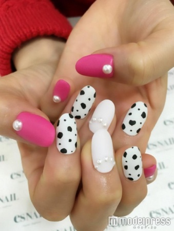 マット加工でポップに／画像提供esNAIL