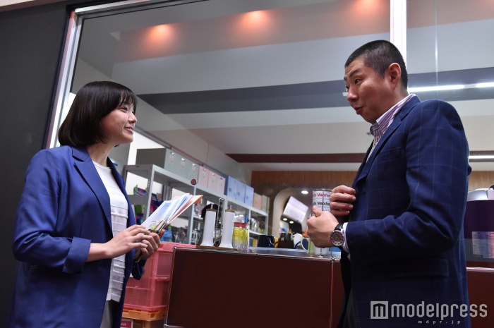 我妻三輪子、荒川良々「家族ノカタチ」第9話より／画像提供：TBS