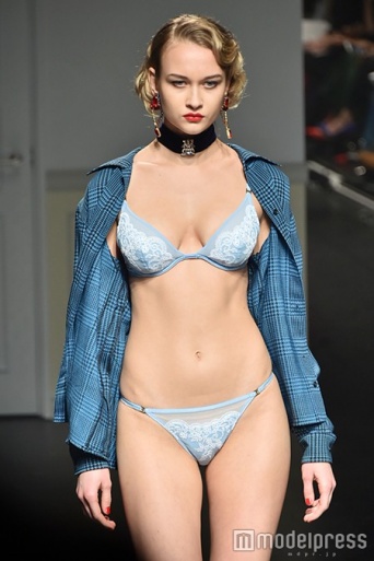 ショーの様子(C)モデルプレス
