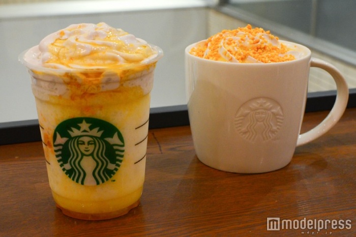 (左から)アプリコット ハニー ソイ クリーム フラペチーノ、アプリコット ハニー ソイ ラテ(C)モデルプレス