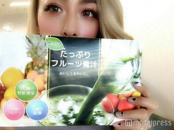 始めた人から変わっていく「めっちゃたっぷり フルーツ青汁」