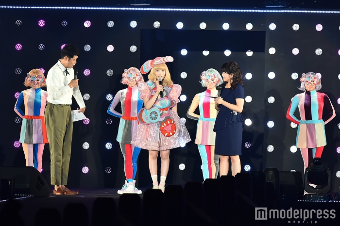 （中央）きゃりーぱみゅぱみゅ（C)モデルプレス