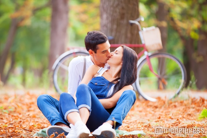 あなたのキスで彼を虜に…(Photo by Masson)