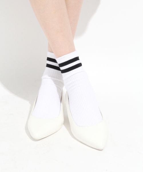 インヒールパンプス
