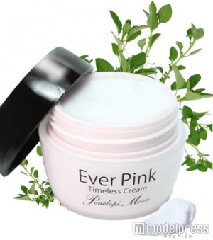 厳選された3つのペプチドで、お肌の真皮までしっかりとアプローチしてくれるエイジングケアクリーム