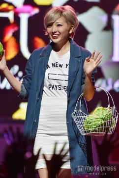 ハイトーンカラーが定番だったなつぅみ（C）モデルプレス