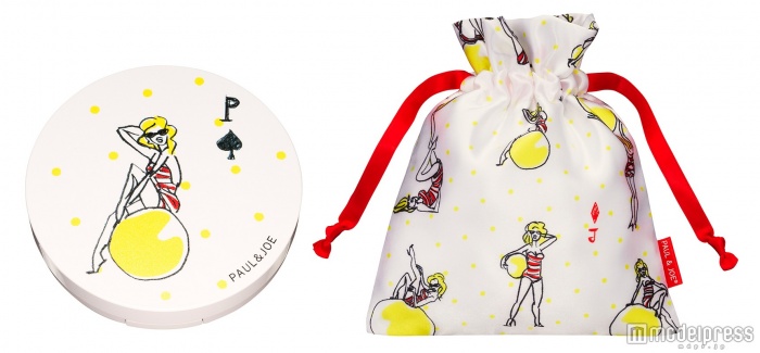 「PAUL & JOE BEAUTE」、限定パウダーはレトロ可愛いパッケージで登場/(左から)ポール & ジョー シルキー プレスト パウダー(SPF25 PA++)/2色/各5,000円(税抜き)・巾着付き/画像提供「PAUL & JOE BEAUTE」