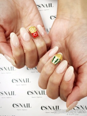 おもちゃみたいなチャーム／画像提供：esNAIL