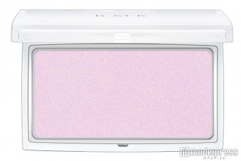 「インジーニアス パウダーチークス N」/EX-14 アイスライラック/各3,000 円(税抜)/画像提供:RMK