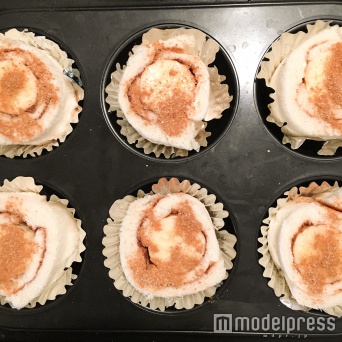 パウダーをのせて焼くだけ（C）モデルプレス