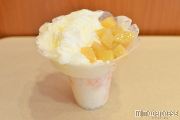 コットンスノーキャンディ 白桃（C）モデルプレス