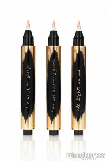 「ラディアント タッチ コレクター」（左から）「No need to sleep．」「I am not a morning person．」「All lights on me．」／本体価格 5,000円＋税／画像提供：イヴ・サンローラン・ボーテ