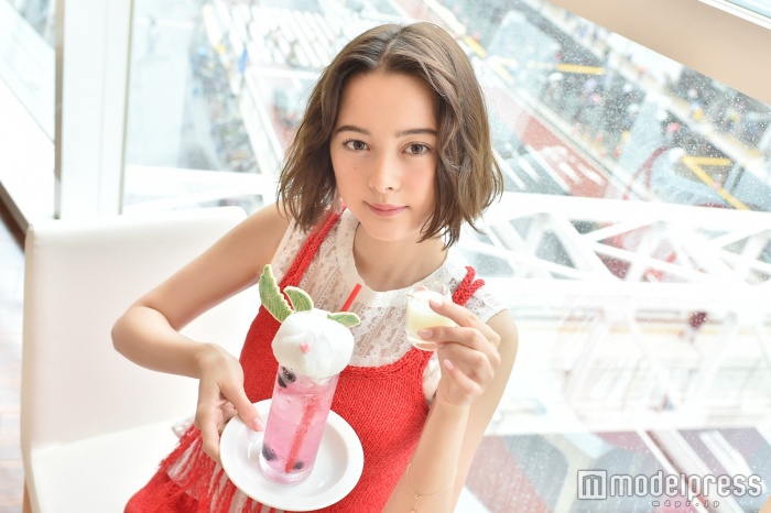 耳としっぽが可愛い「Wolf girl cotton candysoda」（C）モデルプレス