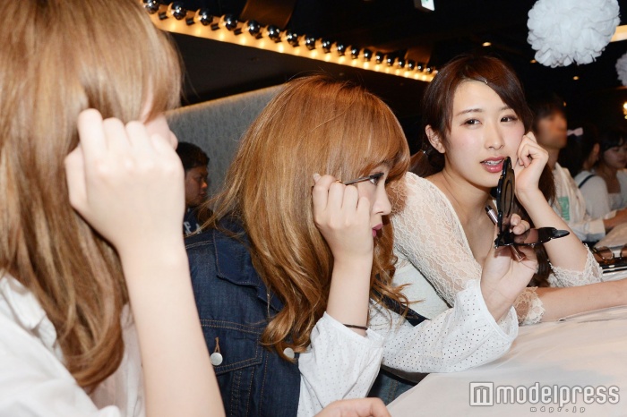 （左から）ゆきらさん、ゆにめろでぃさん、伊藤彩さん（C）モデルプレス