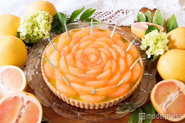 ピンクグレープフルーツとチーズムースのタルト