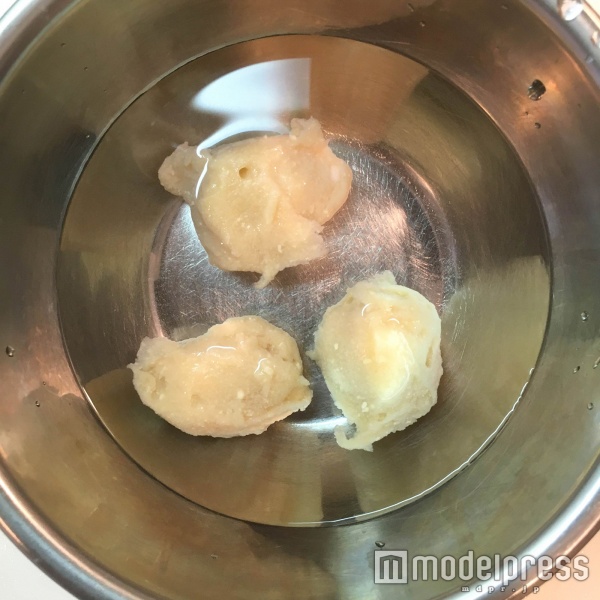 冷水で冷まそう（C）モデルプレス