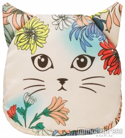 バッグ／画像提供：PAUL & JOE BEAUTE