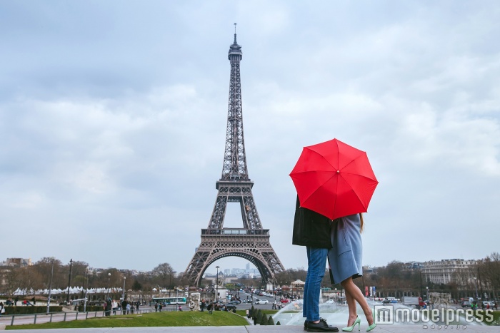 雨の日のデートも楽しめるように（photo by anyaberkut／Fotolia）