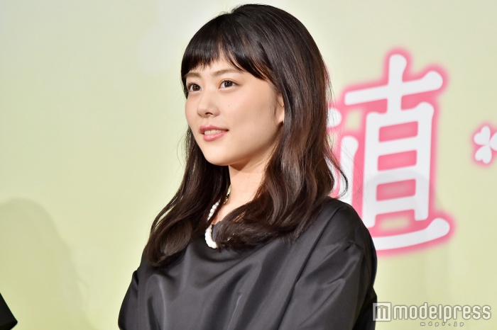 目頭に切開ライン、セパレートしたまつ毛で目を横よりも縦に強調する／高畑充希（C）モデルプレス