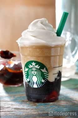「コーヒー ジェリー＆クリーミー バニラ フラペチーノ」Tall￥590（税抜）