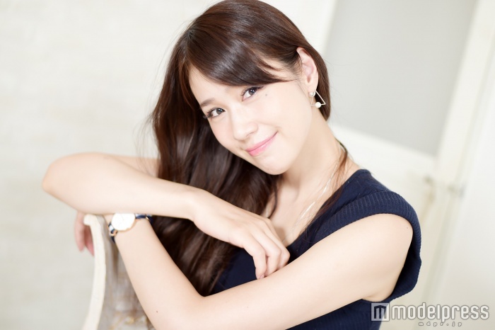 モデルプレスのインタビューに応じた相沢まき（C）モデルプレス