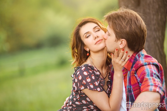 私だけを見ていて！彼に一途に思われる女子の特徴4つ（photo by ArtFotoDima／Fotolia）
