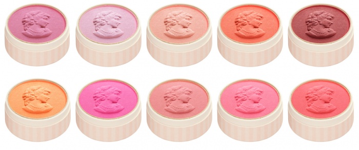 （上段左から）01「オーキッド」、02「アイリス」、03「モクレン」、04「カモミール」、05「野ばら」（下段左から）06「サンザシ」、07「スイレン」、08「フウリンソウ」、09「ペチュニア」、10「コスモス」／画像提供：レ・メルヴェイユーズ ラデュレ