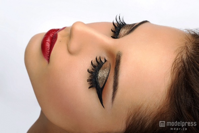 まつ毛は優しく洗いましょう（Photo by PalatovskyStudio／Fotolia）