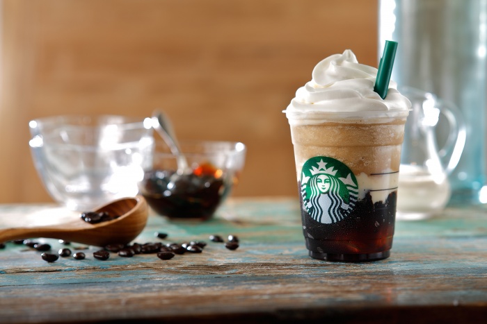 現在発売されている「コーヒー ジェリー＆クリーミー バニラ フラペチーノ（R）」