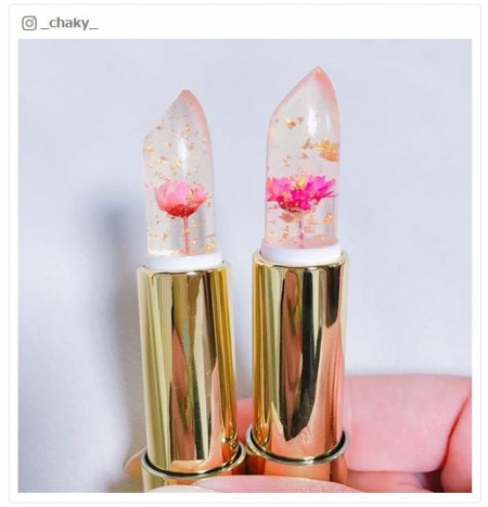 【話題のコスメ】“花咲くリップスティック”に乙女心を掴まれる／_chaky_さんinstagramより