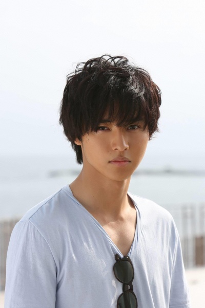 柴崎夏向役の山崎賢人(C)フジテレビ