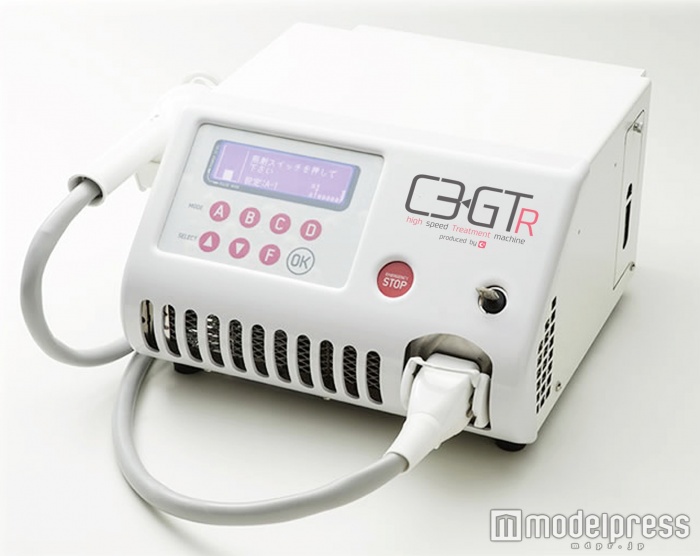 国産の脱毛マシン「ルネッサンス」の使用で超光速GTR脱毛が可能に