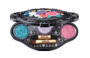 「アイカラー チップ ＆ ブラッシュ」／700円（税抜）／画像提供：ANNA SUI