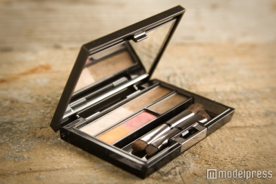 イプサ「クリエイティブパレット」（C）モデルプレス