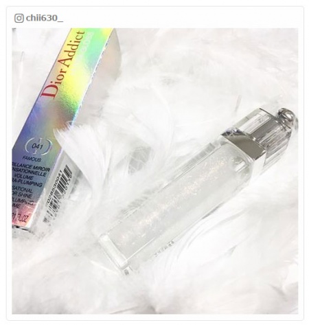 【話題のコスメ】「Dior」の虹色に輝くキラキラグロスが欲しい！／chii630_さんinstagramより